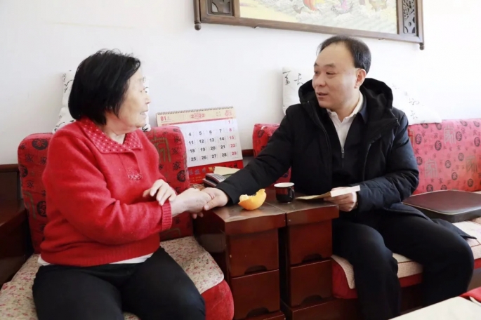 佳节送关爱 真情暖人心——院领导春节前夕开展走访慰问活动